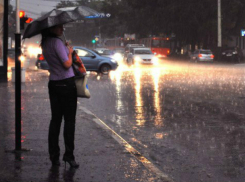 В ближайшие часы Ростов накроет грозовой фронт с градом и шквалистым ветром