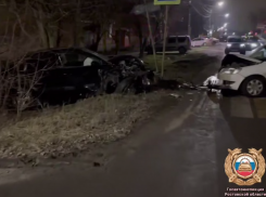 Четверо детей и четверо взрослых пострадали в ДТП с участием трёх машин в Батайске