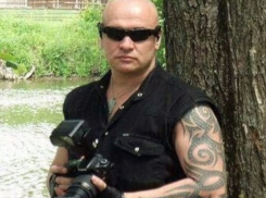 Брутальный 50-летний мужчина с татуировкой на левой руке пропал в Ростове-на-Дону