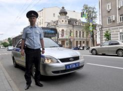 Полицейские спасли двух женщин во время пожара в Ростове