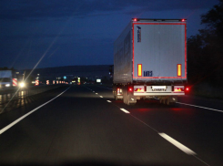 Во время летней жары фуры будут передвигаться по Ростовской области только ночью