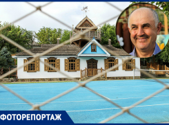 Хутор для олигарха Узденова: показываем, как живут в самой красивой деревне Ростовской области