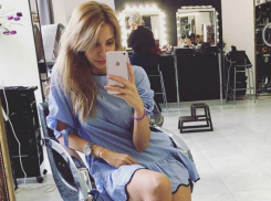 Блондинка красивыми ногами «нашаманила» волшебную погоду в Ростове