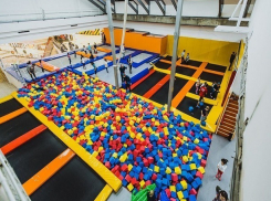 В Ростове-на-Дону 16-летний подросток скончался прыгая на батутах