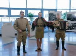 На железнодорожном вокзале Ростова открыли выставку, посвященную освобождению города от фашистов