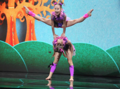 Юные акробатки из Ростова ведут борьбу за выход в финал конкурса талантов «Синяя птица»