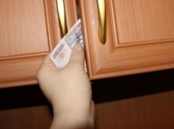 Продавщицы меда грабили квартиры одиноких пенсионерок в Ростовской области