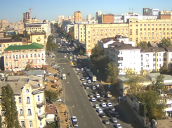 Ростовчане снова опоздают на работу из-за километровых пробок