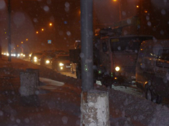 9-балльные пробки заблокировали движение ростовского транспорта в праздничный вечер