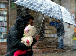 Обложной дождь и низкое давление ударят по жителям Ростова