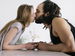 Призыв отказаться от секса с иностранцами назвала нелепым ростовский психолог