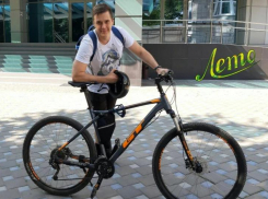 Житель Ростова за всю жизнь сдал десять трехлитровых баллонов крови