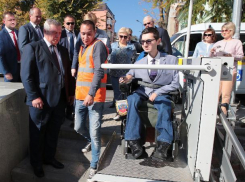 Власти Ростова признали, что город неудобен для инвалидов