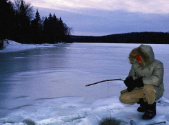 ДПЧС: Несмотря на морозы от зимней рыбалки лучше воздержаться 