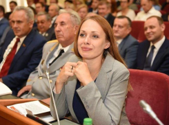 Единственной проголосовавшей против изменения Конституции оказалась депутат донского ЗС Ирина Полякова