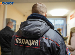 В Ростове три полицейских вломились в квартиру и требовали у хозяев 3 млн рублей