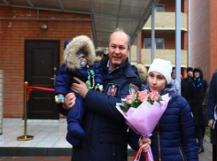 Пятерым льготникам вручили ключи от новых квартир в Ростове-на-Дону