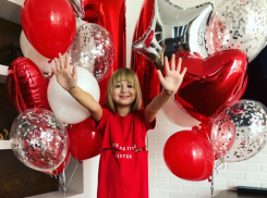 Юную певицу Ярославу Дегтяреву поздравляют с 10-летием друзья и поклонники 