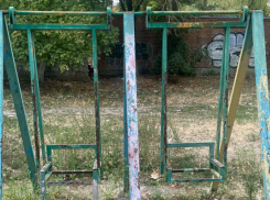 После вмешательства прокуратуры в Ростове обновили опасные детские площадки