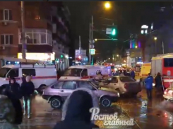 В результате серьезного ДТП в центре Ростова два водителя попали в больницу