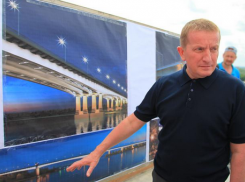 Ворошиловский мост в Ростове подсветят декоративными лампами