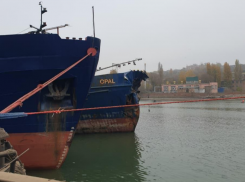 Два крупных теплохода столкнулись на Дону в Ростовской области