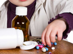 Отравившийся нейролептиками двухлетний малыш попал в реанимацию под Ростовом