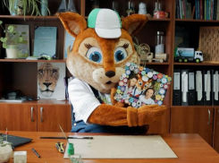 Как сделать фоторамку, используя картон, старые журналы и богатую фантазию