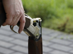 В Ростовской области мужчина случайно выстрелил в человека из ружья