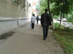 В Новочеркасске во время шоппинга клиенты воруют корзины магазинов 