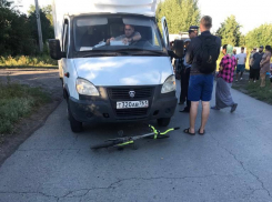 В Ростовской области 14-летний велосипедист врезался в фургон