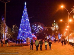 Для всех ростовчан состоится торжественное открытие главной елки города