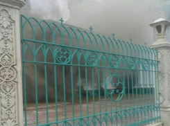 Прихожан главного храма Батайска экстренно эвакуировали из-за пожара