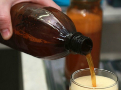 Опасным алкоголем травила покупателей хозяйка торгового павильона в Ростовской области