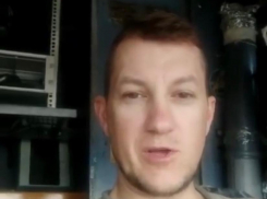 Крановщик в Ростове устроил забастовку прямо на работе