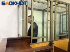 Экс-декана РостГМУ отправили в колонию на 8 лет за взятки 