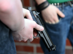 Маленький мальчик попал «под обстрел» у собственной школы под Ростовом