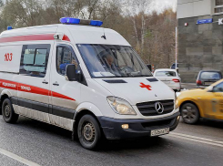 Мужчина разбился насмерть, выпав с пятого этажа
