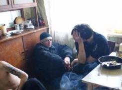 Таганрожца, устроившего наркопритон в своем доме, задержала полиция