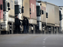 В Ростове запретили въезд грузовикам по Малиновского с Таганрогской