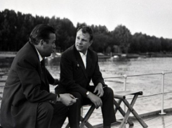 51 год назад Юрия Гагарина в гостях у Михаила Шолохова восхитили красоты Дона и ростовские девушки