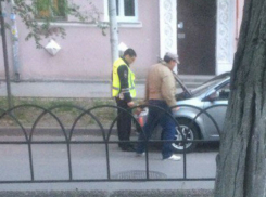 Оказавший помощь автомобилисту сотрудник ДПС поднял веру в человечность людей в погонах в Ростове