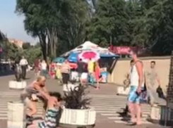 «Позорная» драка блондинки с брюнеткой «из-за мужика» в Ростове попала на видео 