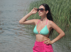 Пляж на Зеленом острове прошел проверку ростовской красотки