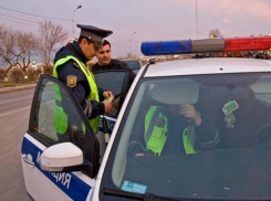 Ростовчанин умышленно наехал на сотрудника ГИБДД после погони