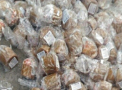  Жадные торгаши Ростова оскорбили чувства верующих выбросив на мусорку огромную кучу пасхальных куличей 