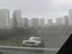 «Лада» вылетела в кювет в Ростове и попала на видео