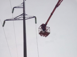 В Ростовской области после непогоды восстановили электроснабжение 164 тысяч жителей