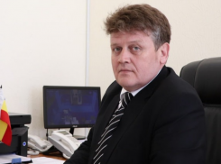 Игорь Апольский покинул пост главы Песчанокопского района