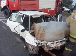 В ДТП под Ростовом пострадали два ребенка и погибли двое взрослых